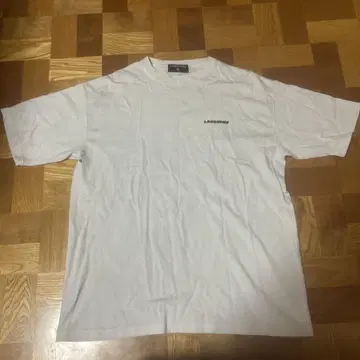 LAUGHEND 화이트 T셔츠