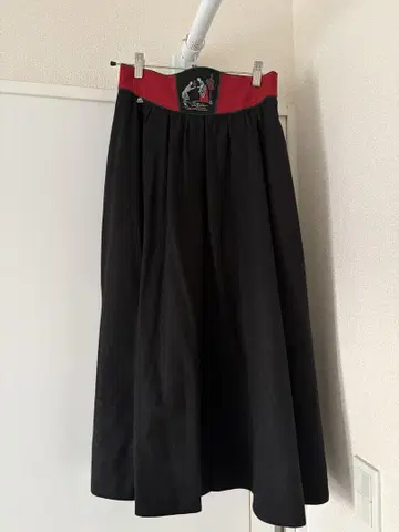 티롤리안 울 스커트