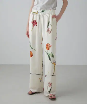 ADORE 빅토리컬 북 플라워 프린트 팬츠