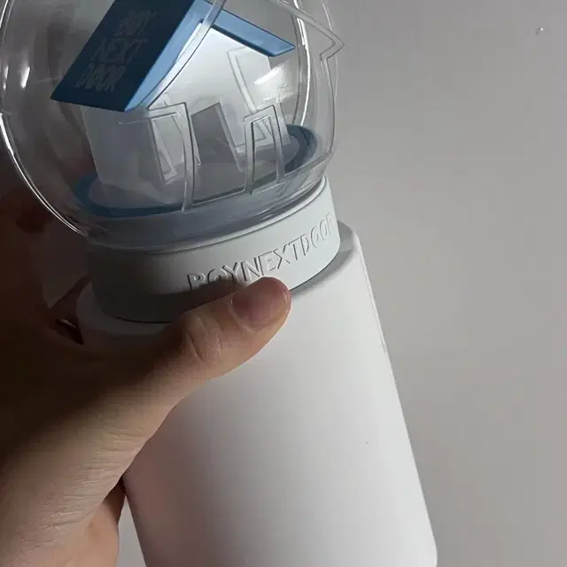 보이넥스트도어 넥스트도어 응원봉 팝니다!!(포카도 다 드립니다)