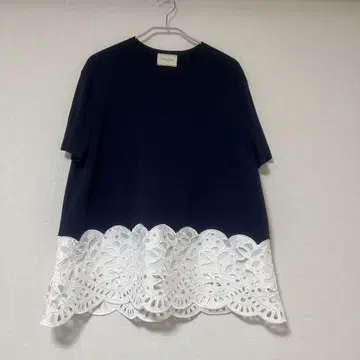 UNITED ARROWS 네이비 레이스 밑단 반팔 T셔츠
