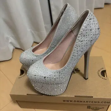 15cm 힐 캬바쿠라 브라이덜 실버 스톤 부착 펌프스