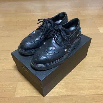 폴스미스 자수 장식 블랙 드레스 슈즈