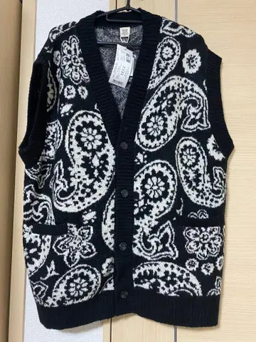 페이즐리 무늬 슬리브리스 가디건