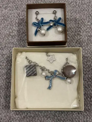 우타프리 팔찌 귀찌 카뮤