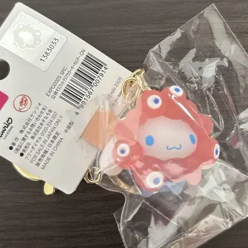 오사카 만박 산리오 변신 키링 클리어 컬러 시나모롤 시나몬