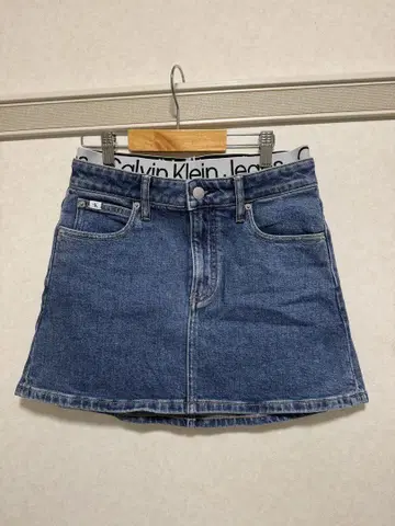 레어 Calvin Klein Jeans 데님 미니 스커트