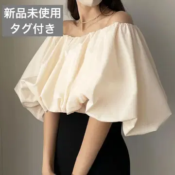 [ Louere ] 볼륨 오프숄더 블라우스/크림