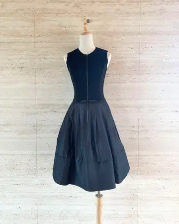 [FOXEY] 슬리브리스 원피스 플레어 블랙 38사이즈