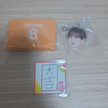 INI 오자키 타쿠미 캡슐 토이 얼굴 아크릴 키링