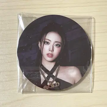 ITZY 있지 GOLD COIN PHOTO CARD 유나 YUNA 유나