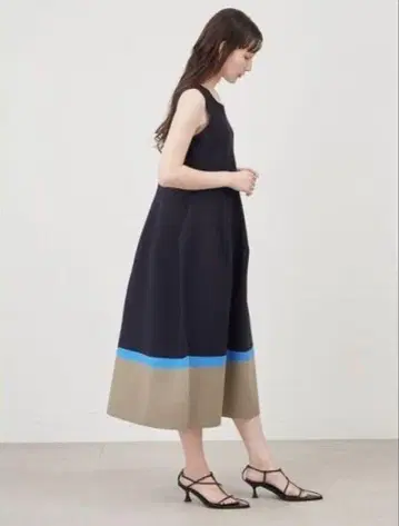 네이비 슬리브리스 롱 원피스