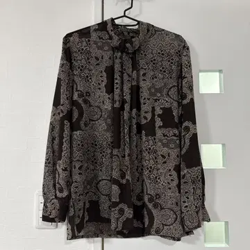 새상품급 패턴 셔츠 멋쟁이 셔츠 긴팔 셔츠 브라운 레이스 무늬 긴팔 셔츠