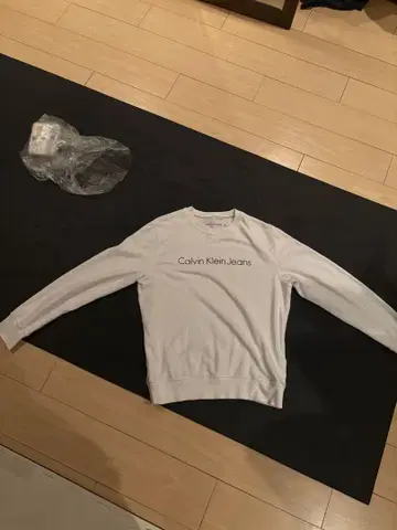 Calvin Klein Jeans 화이트 맨투맨 M