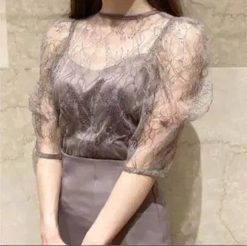snidel 퍼프 슬리브 레이스 상의