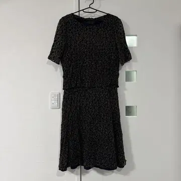 새상품급 GuyLaryche 꽃무늬 원피스 반팔 무릎 기장 반팔 원피스