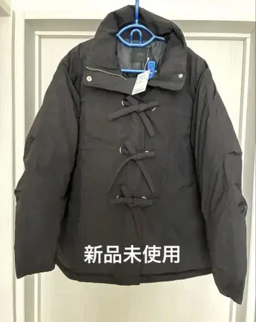 [ 미사용 새상품 ] KBF 프론트 리본 패딩 자켓 블랙 점퍼 다운 익명