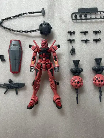HG 빨간색 건담 조립 완료