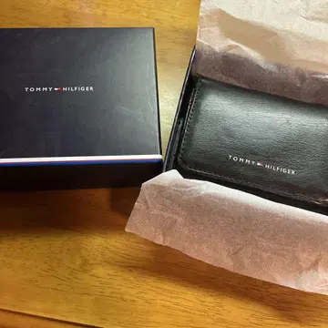 TOMMY HILFIGER 블랙 접이식 지갑