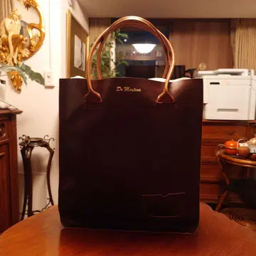 닥터마틴 브라운 가죽 토트백