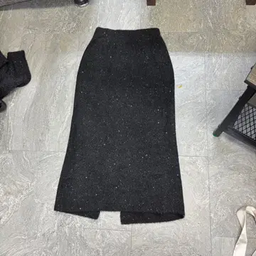 FRAY I.D 24AW 스팽글 라메 페더 스커트 새상품급