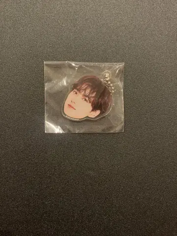 INI 오자키 타쿠미 캡슐 토이 얼굴 아크릴 키링