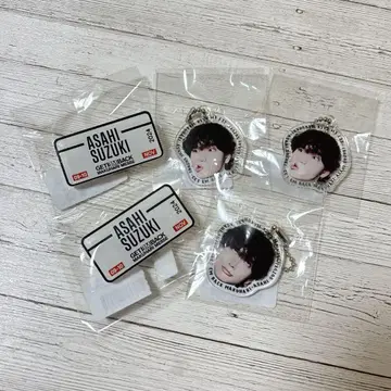 WATWING 스즈키 아카루 아크릴 키링 명찰