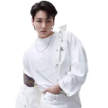Calvin Klein T셔츠 M 사이즈 화이트