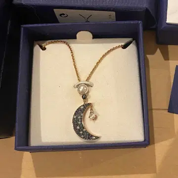 SWAROVSKI 목걸이 Luna