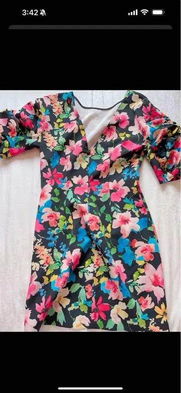 꽃무늬 V넥 원피스