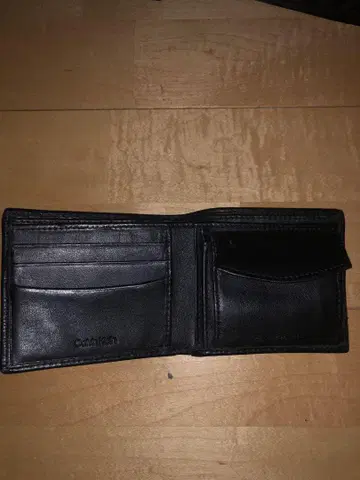 Calvin Klein 블랙 가죽 접이식 지갑