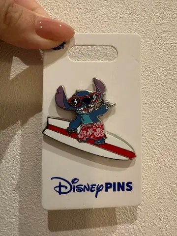 [ 미사용 새상품 ] 아우라니 디즈니 한정판 핀 배지 스티치