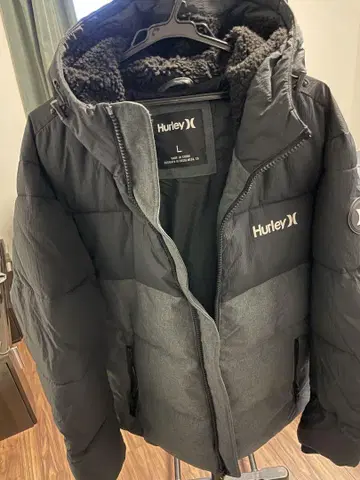 Hurley 다운 자켓 L 블랙/그레이