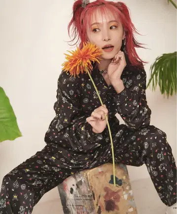 LiSA ROYrefrectoverjoy 로이 팬츠 이지 팬츠