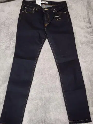 [ 미사용 ] MOUSSY 스키니 데님 27 택 포함 새상품