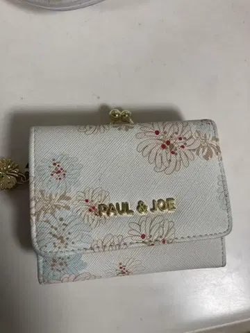 PAUL & JOE 꽃무늬 3단 폴더형 지갑
