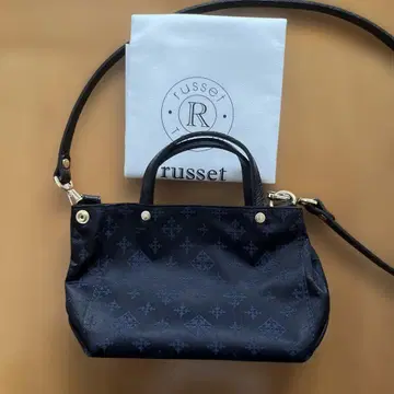 새상품급 Russet 블랙 숄더백