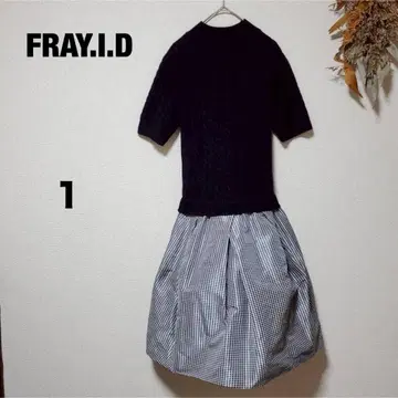 [ FRAY.I.D ] 블랙 반팔 탑 x 깅엄 체크 스커트/원피스/F