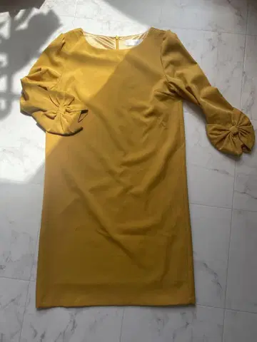 tocco closet 머스타드 리본 포함 원피스