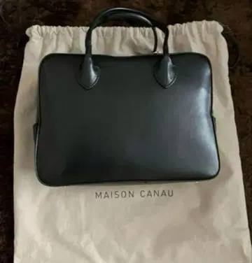 MAISON CANAU 메종카나우 박스 보스턴 백 M 사이즈 가죽