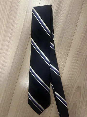 FAIRFAX 네이비 스트라이프 넥타이
