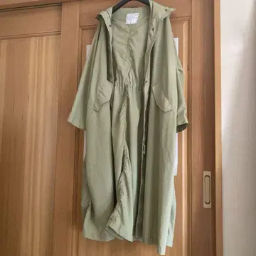 QUINCA BOUTIQUE 라이트 그린 코트 키누아 부티크