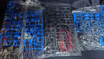 1/144 HGUC 블루 디스티니 1호기