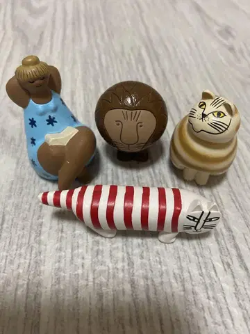 리사 라슨의 캡슐 토이