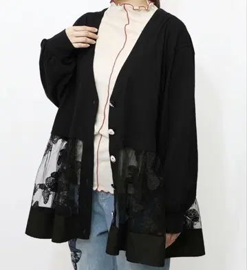 이즈스칼라 552274: 나비 패턴 튤 절개 가디건