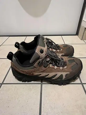 컨디션 최상 MERRELL MOAB MESA LUXE 1TRL