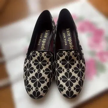 kate spade 꽃무늬 플랫슈즈 (정품)