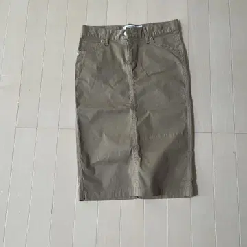 DEUXIEME CLASSE 베이지 타이트 스커트