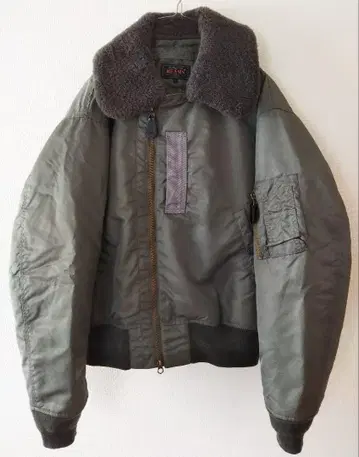 BEAMS Plus / B-15 Flight Jacket