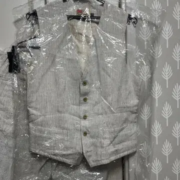 Traditional Weatherwear 베스트와 숏팬츠 세트